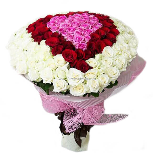 300 Mixed Roses Bouquet with heart shaped - Wedding