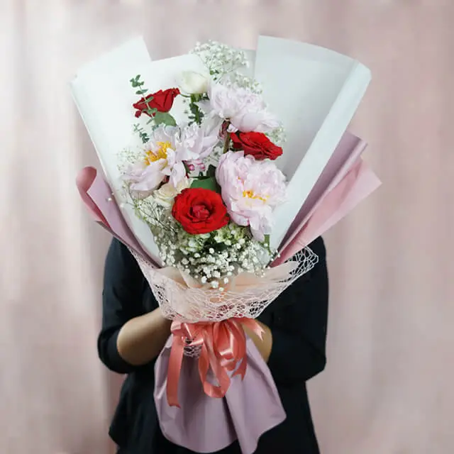 Bliss Peony Bouquet - Pilihan Terbaik - Valentine's Day