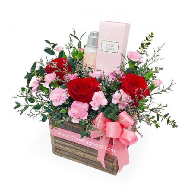 LOccitane Cherry Blossom Pack - Womens Day